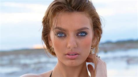 8 Stunning Photos Of Dutch Model Bregje Heinen In Brazil Swimsuit