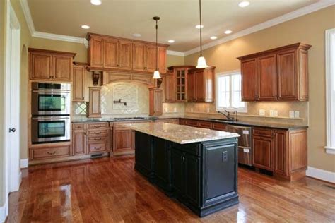 Changing kitchen cabinet paint colors is an easy way to give your kitchen a whole new look. Photo 21 - Ginger Maple Cabinets Paint Colors : Home ...