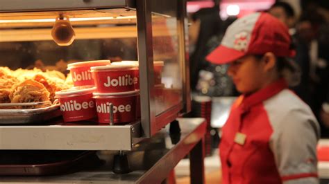 Why Everyone Is Obsessed With Filipino Fast Food Chain Jollibee