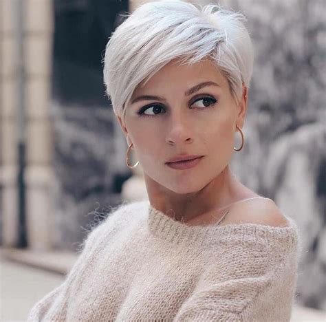21 Best Short Pixie Cuts Hairstyles For Women Hairstyles Weekly