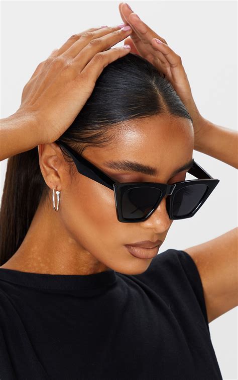 Black Triangle Sunglasses Prettylittlething Usa