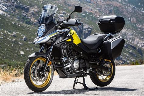 It has a standard riding posture, fuel injection and an aluminum chassis. Suzuki DL 650 V-Strom XT 2017 | Rocker Motorcycle Rental