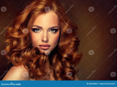 Hot Red Head Chick Telegraph
