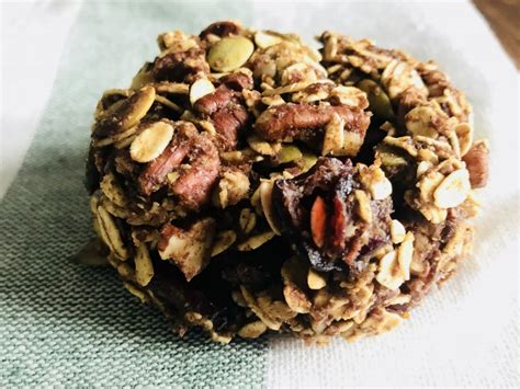 Line a baking sheet with parchment paper. Superfood Breakfast Cookies | Superfood breakfast ...