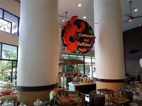 Hotel flamingo kuala lumpur is a hotel based in ampang, selangor. Flamingo Hotel Buffet: Saturday Crustaceans & Shellfishes ...