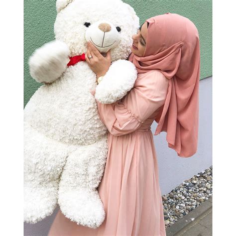 Image May Contain 1 Person Teddy Girl Stylish Hijab Cute Tumblr Pictures