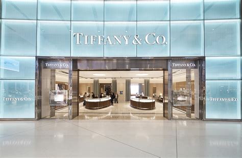 Tiffany And Co Bows First Australian Airport Store News Retail 697847