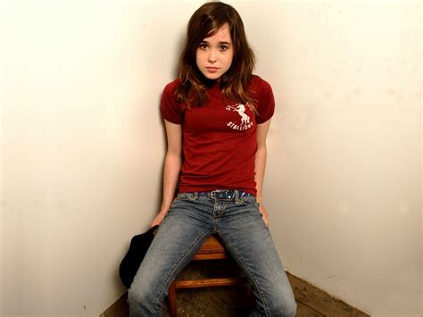 Ellen Page Wallpapers Backgrounds Sexiezpicz Web Porn