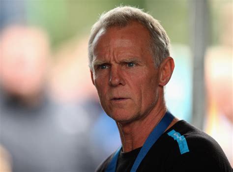 shane sutton to resign british cycling technical director steps down amid allegations of sexism