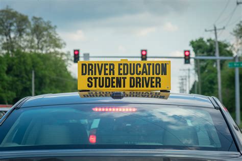 New Iihs Drivers Ed Guides Take The Place Of Classroom Learning