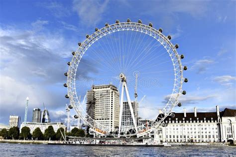 London Eye Giant Ferris Wheel Editorial Stock Image Image Of Bridge