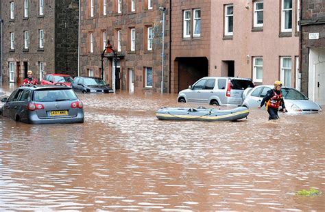 Revealing Why It Is Essential To Hire Flood Damage Experts After Home