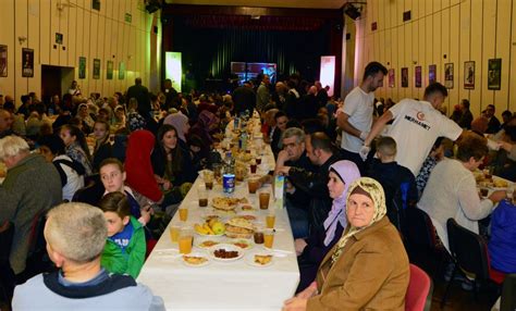 Održan Tradicionalni Zajednički Iftar U Travniku Travnik