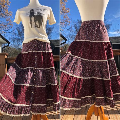 70s Burgundy Calico Tiered Jessicas Gunnies Skirt Sz Etsy Skirts