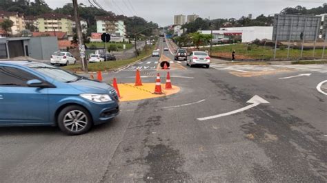 Cruzamento Das Ruas Marquês De Olinda E João Pessoa Recebe Rotatória Prefeitura De Joinville