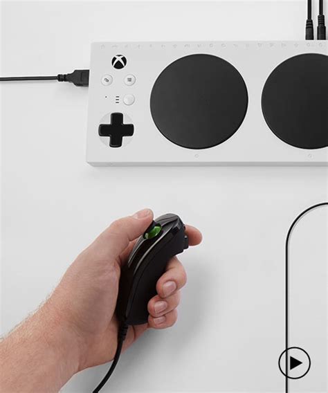 Xbox Unveils Adaptive Controller For Players With Disabilities