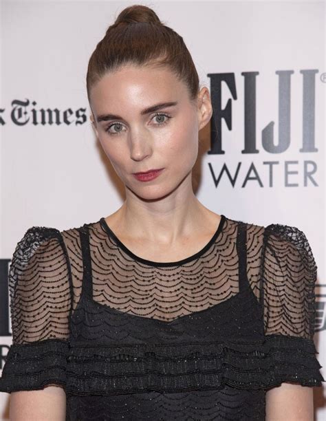 Goth Fashion Queen Rooney Mara Attends Nightmare Alley Premiere In Lace
