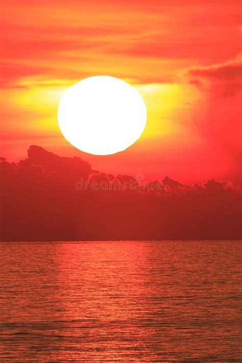 Big Sun On Sunset Stock Image Image Of Sunlight Natural 56869647
