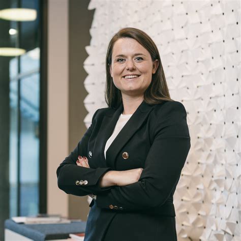 Ihre suche nach einem job bei european bank for financial services gmbh erzielte am 31.03.2021 folgendes ergebnis: Adelheid Lanz - Vertrieb - Leiterin Pension Management ...