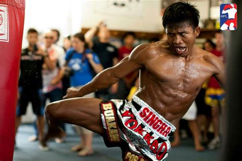Baukaw Love To Watch This Guy Fight Heavy Bag Training Training Tips