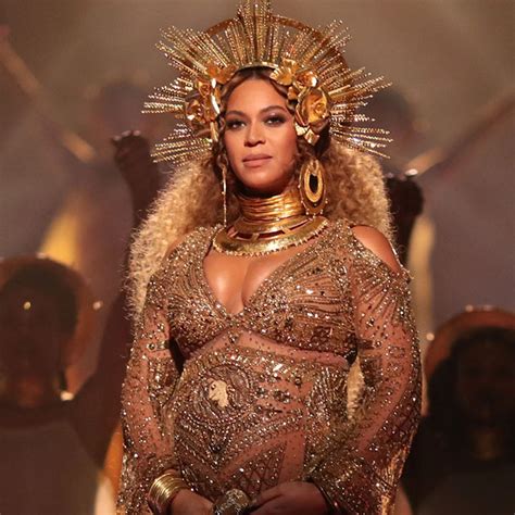 Throughout the video beyoncé rocks a number of black hair styles including her own natural afro. Beyoncé: Große Angst um ihre Zwillinge! | InTouch