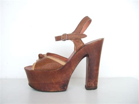 Vintage 1970s Shoes 70s Tan Brown Faux Leatherwooden 5 Platform