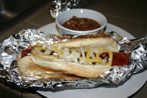 Beans can be toxic for dogs if you don't know what you are doing! Stadium-Style Hot Dogs and Cheater's Baked Beans ...