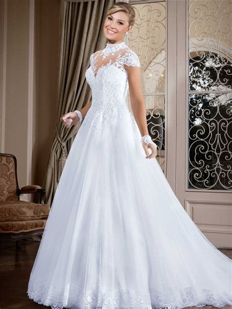 If you are trying to find a lace wedding dress keyhole back that uses effortless elegance, deluxe materials and also modern style ahead style, after that you need to certainly check out the gallery below, due to the fact that right here you may locate the among your desires. Ball Gown High Neck Cap Sleeve Keyhole Back Lace Tulle ...