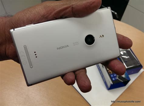 First Look Nokia Lumia 925