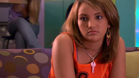 Watch Zoey 101 Season 2 Episode 8 Lola Likes Chase Full Show On Cbs All Access