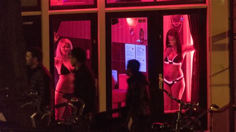 Amsterdams Red Light District Places Ban On Tourists Staring At Sex