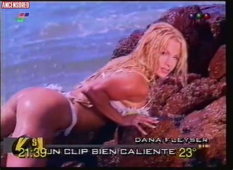 Dana Fleyser Nuda ~30 Anni In Versus