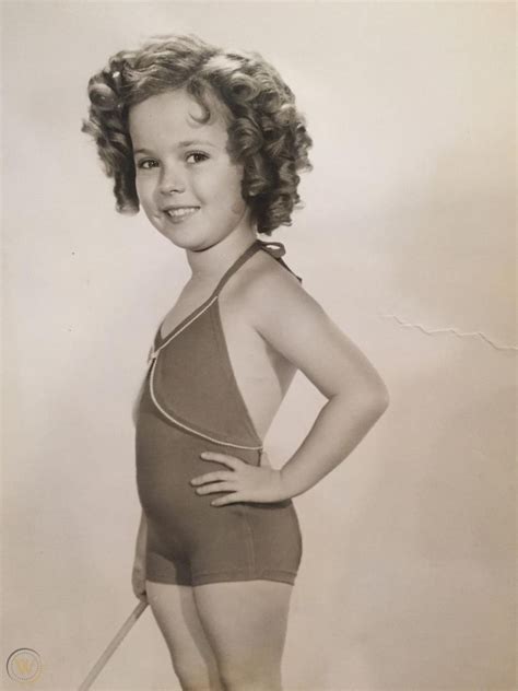 Adorable 1930s Press Release Photo Of Shirley Temple At Beach Shoot 1822917103
