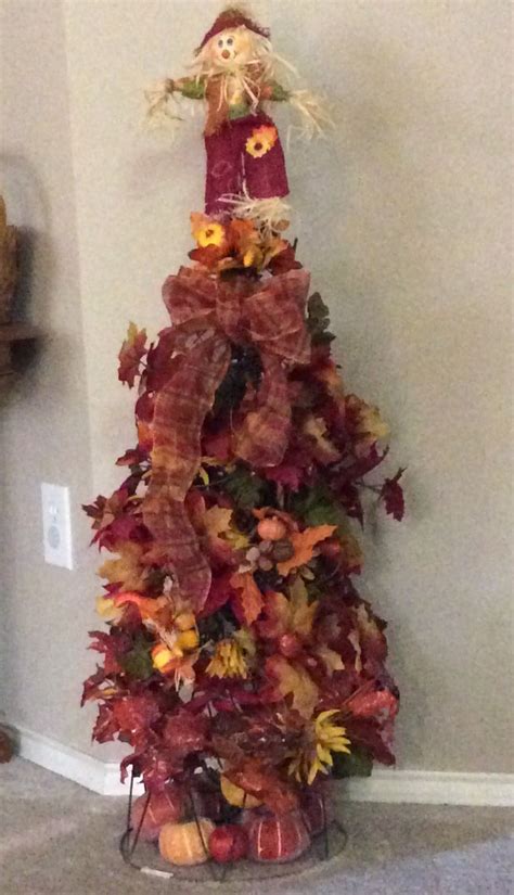 Fall Tree Made With Stacked Tomato Cages Fall Crafts Fall Outdoor