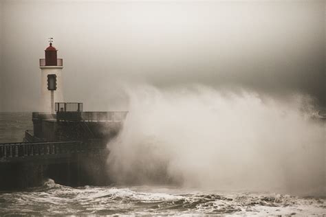 Lighthouse Storm Pictures Download Free Images On Unsplash