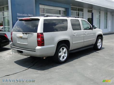 2007 Chevrolet Suburban 1500 Ltz In Silver Birch Metallic Photo 10