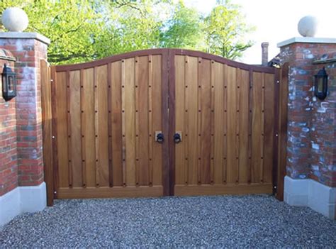 Made To Measure Wooden Gates Entrance And Driveway Gates Longman