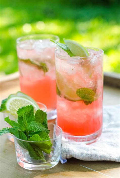 15 Sparkling Drinks For Spring Entertaining Summer Cocktail Recipes Entertaining Recipes