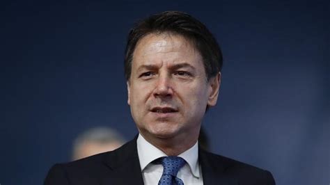 Italy's conte redrafts recovery plan to avoid political crisis. L'ITALIA DIVENTA TUTTA ZONA PROTETTA: ESTESO IL DECRETO ...