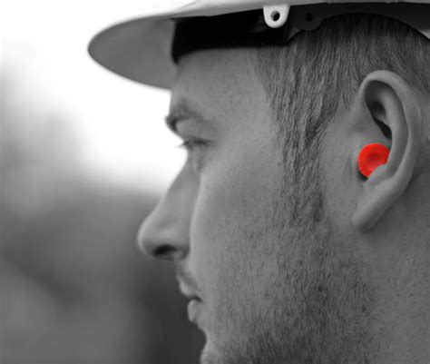 Ear Protection On A Construction Worker Alyn Simard AudioprothÉsistes