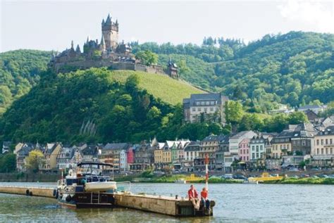 With advanced booking, for groups of 20. Die Umgebung der Mosel | Ferienresort Cochem