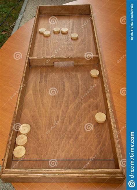 how to play shuffleboard youtube amazon com atomic 9 platinum shuffleboard table with poly