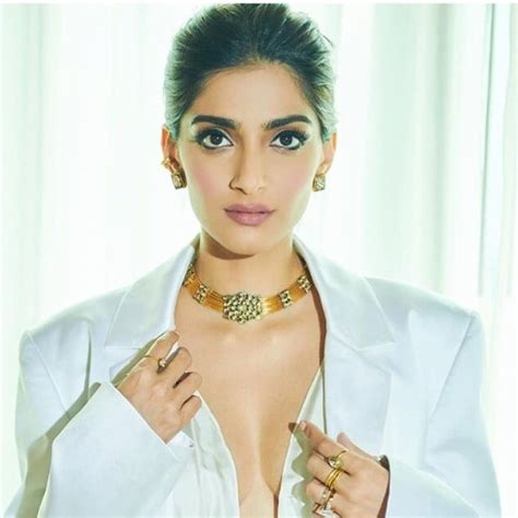 5 Things To Know About Indian Film Star Sonam Kapoor Daughter Of Actor