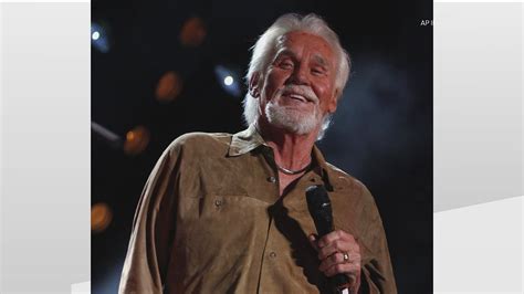 Video Kenny Rogers Through The Years Computerloxa