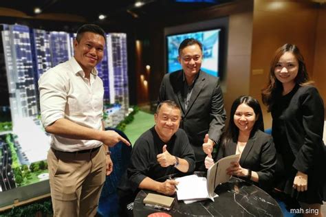 M vertica is part of mah sing's 'reinvent affordability' campaign which offers good product specifications in strategic locations at affordable prices near public transportation infrastructure such as mrt and lrt public transport. Famous Actor Eric Tsang Buys A Home At M Vertica, Cheras ...