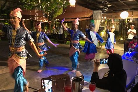 Malaysian Cultural Show Dinner At Songket Restaurant Kuala Lumpur Malaysian Cultural Show