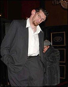 В основу сюжета картины лег роман дэниела уоллеса «крупная рыба. Matthew McGrory - Wikipedia