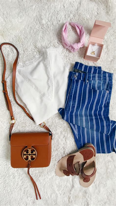 8 Cute Summer Preppy Outfits April Golightly