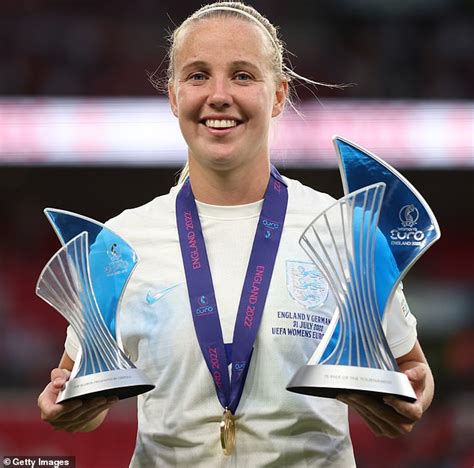 How Bbc Spoty Winner Beth Mead Pulled Pints To Buy Her First Pair Of