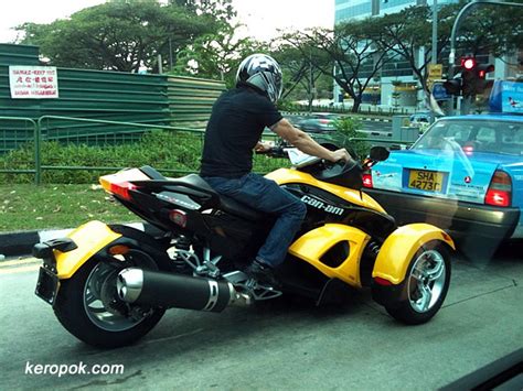 4000+ live cam girls and couples are ready to chat. 'Boring' Singapore City Photo: Cam Am Spyder in Singapore